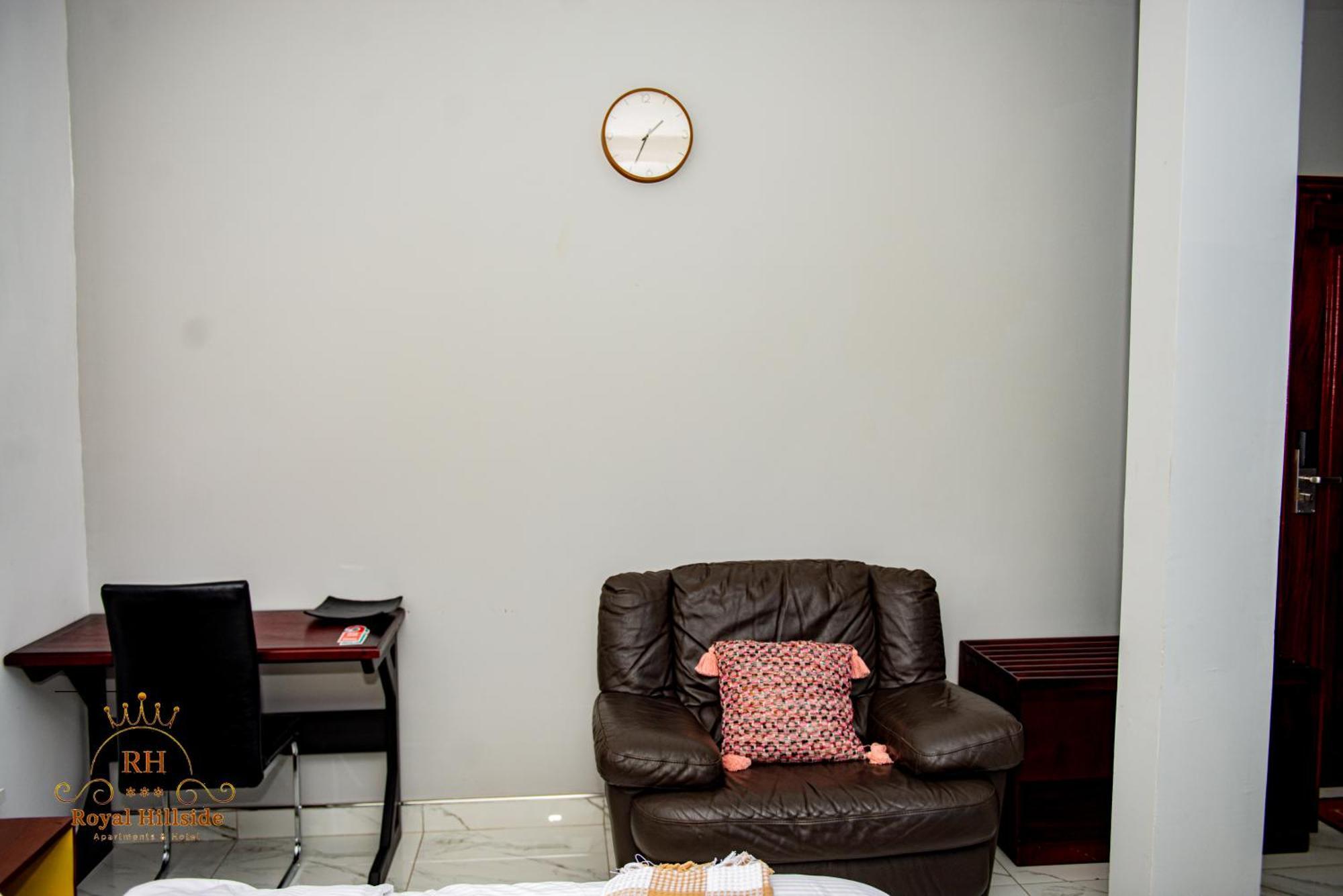 Royal Hillside Apartments And Hotels Yaounde Exterior photo