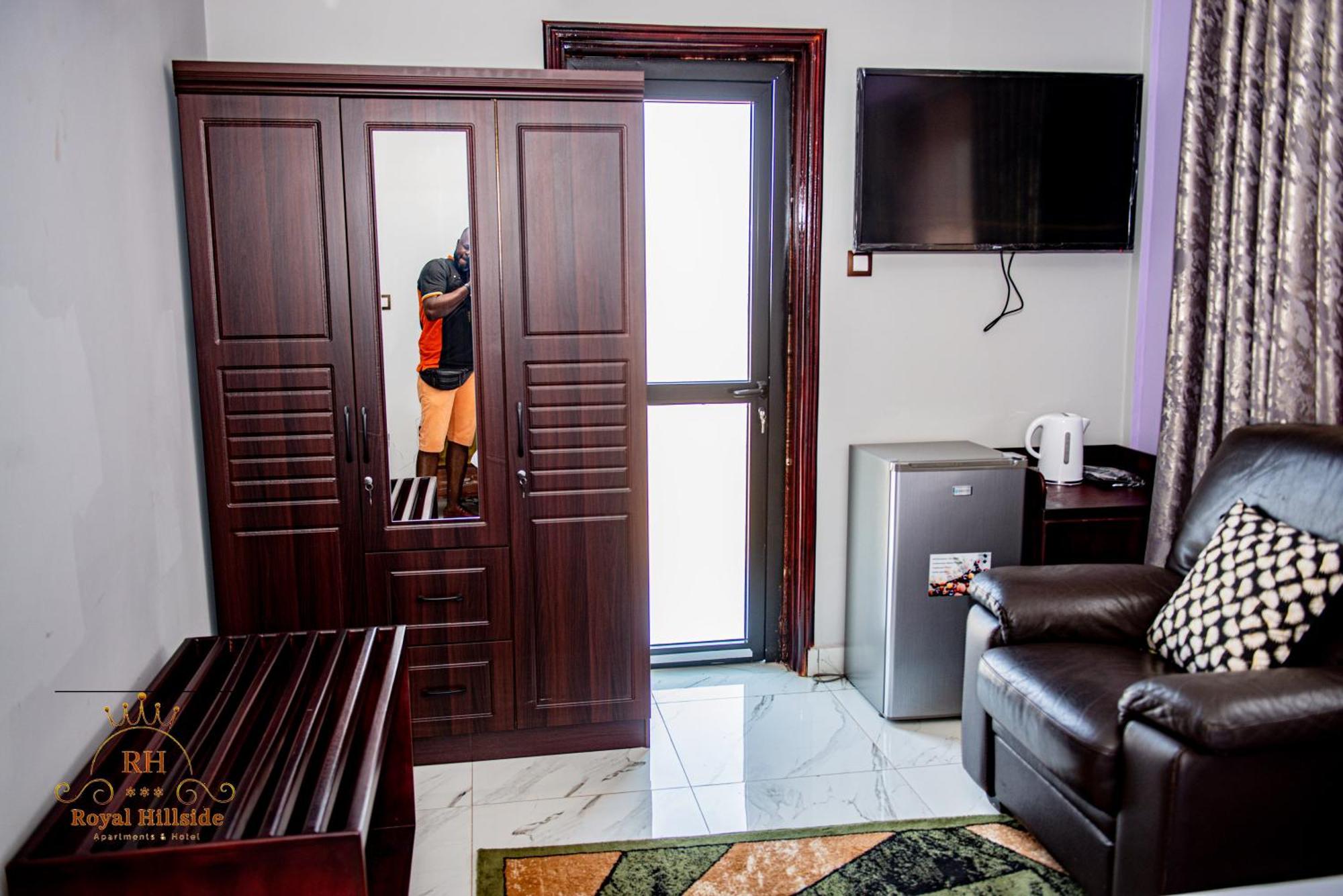 Royal Hillside Apartments And Hotels Yaounde Exterior photo