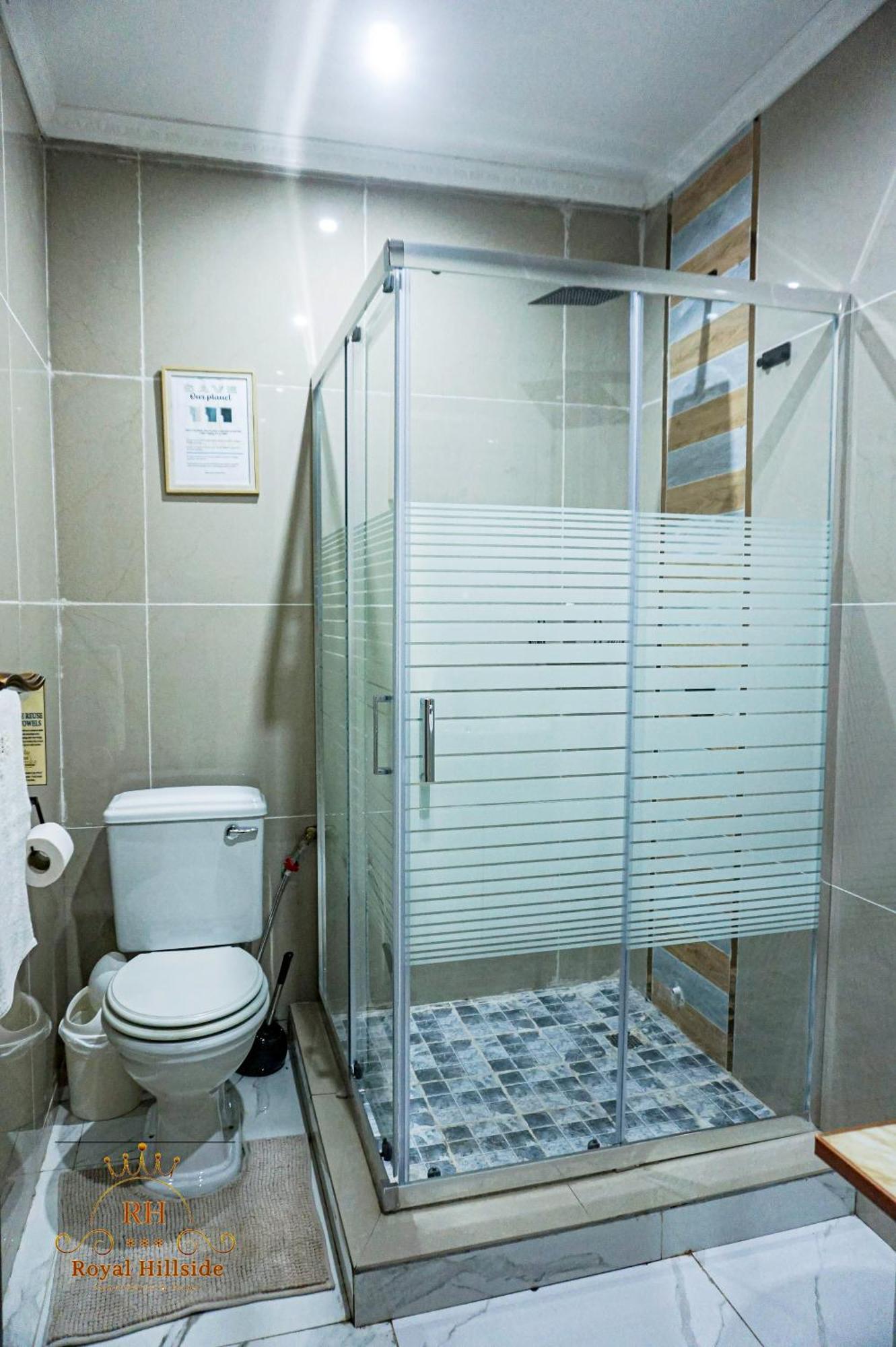 Royal Hillside Apartments And Hotels Yaounde Room photo